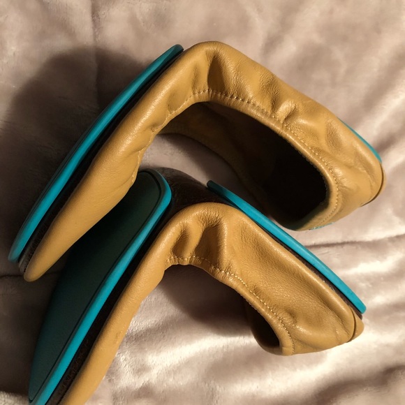 VEUC Camel Tieks - Picture 3 of 5